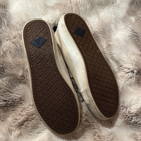 Sperry Beige Canvas Shoes with Brown Laces - Picture 6 of 10